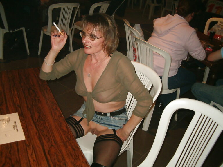 Confession : Ma Double Vie Secrète, Comment J’ai Trompé Mon Mari avec une Grosse Bite d’Étranger