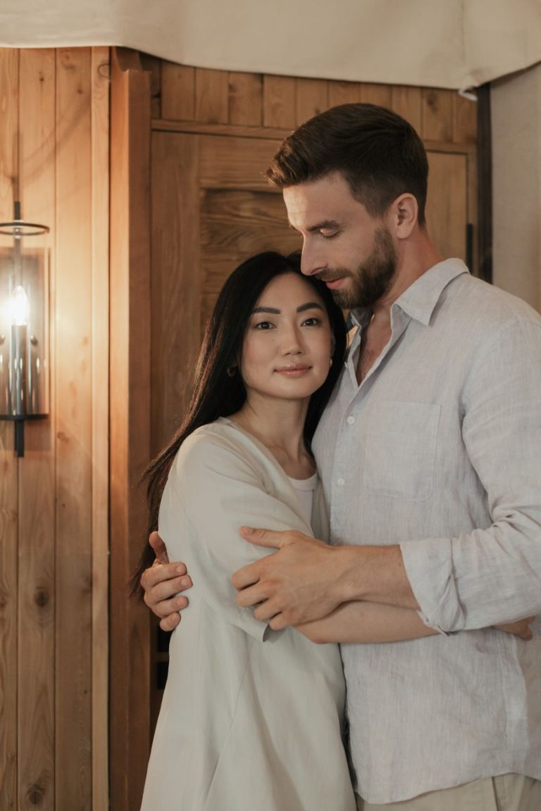Couple enlacé