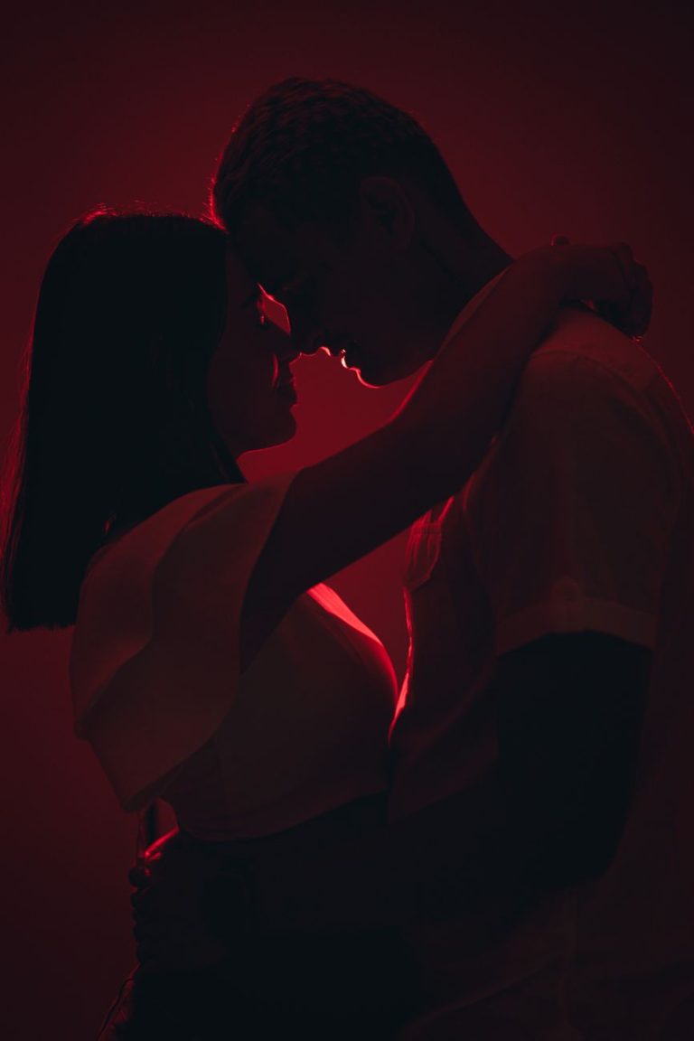 Couple enlacé