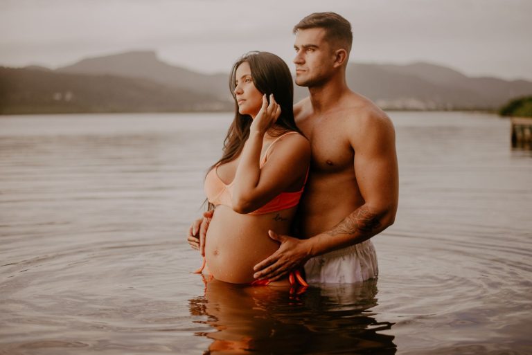 Couple enlacé
